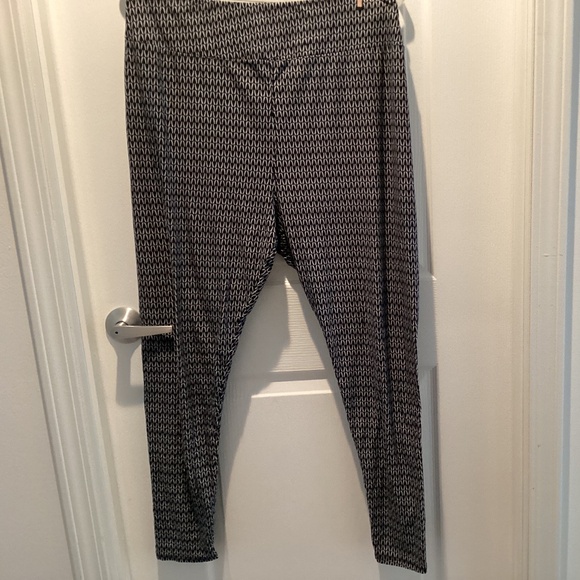 Lularoe TC2 leggings - Picture 1 of 4